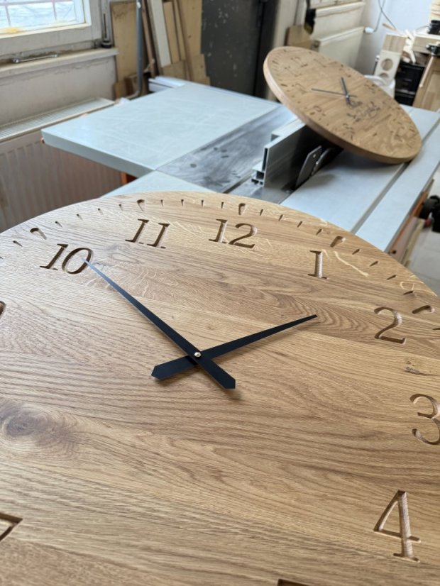 Hodiny TEARS - Barva ručiček: Bílé ručky, Velikost HODIN: ø 45cm (+ 1 180 Kč)