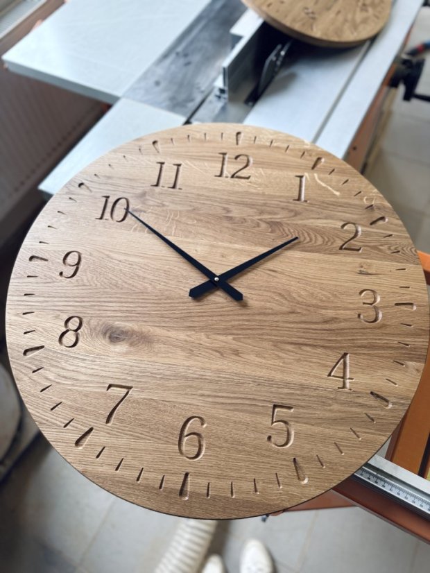 Hodiny TEARS - Barva ručiček: Bílé ručky, Velikost HODIN: ø 45cm (+ 1 180 Kč)